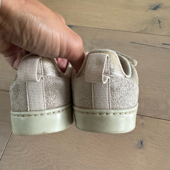 Veja Sable Suede Sneakers - Picture 4 of 4